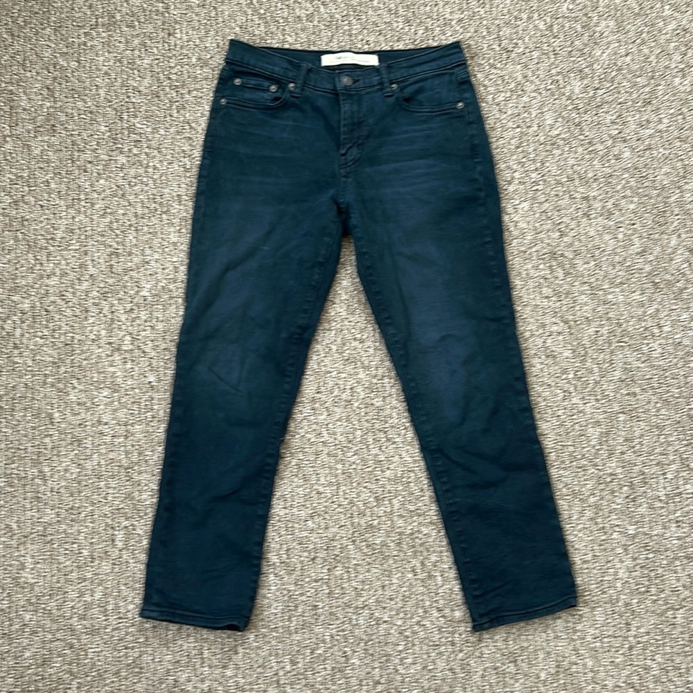 Gap Best Girlfriend Jeans. Only worn once. Faded black, cropped.